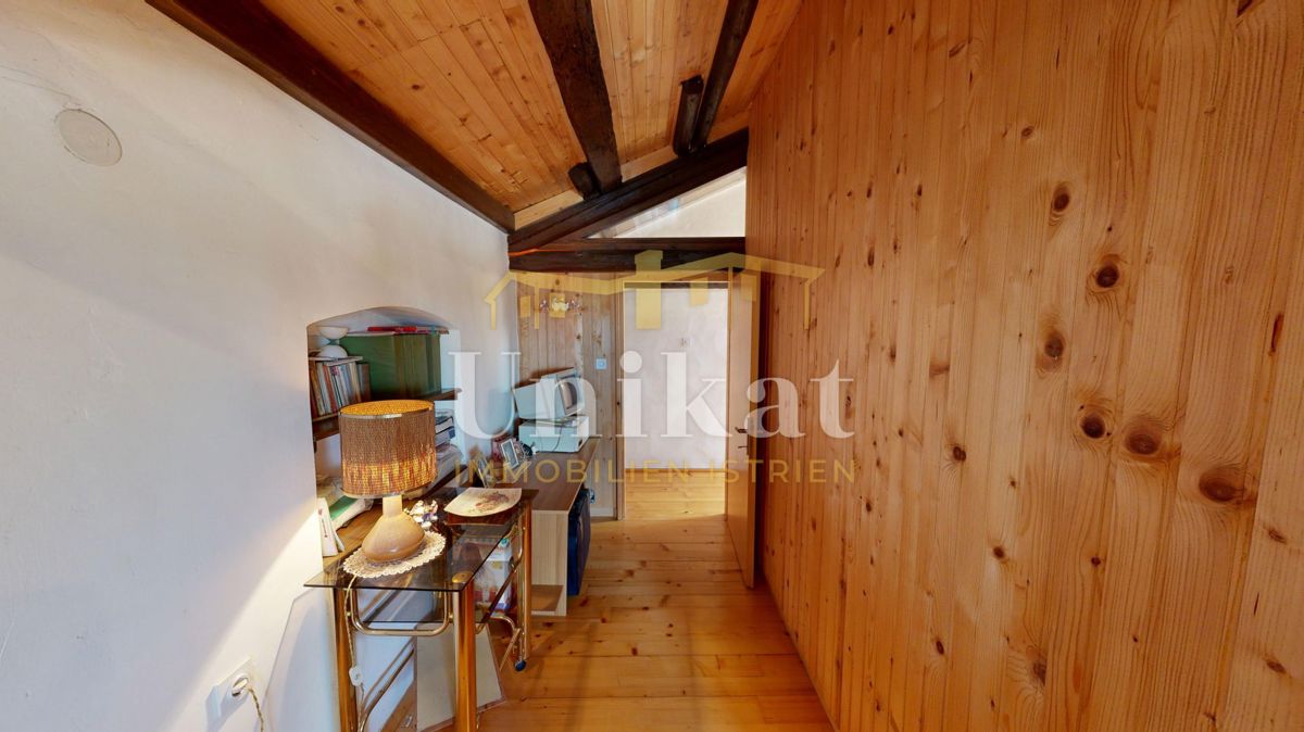 Prenovljena kamnita hiša